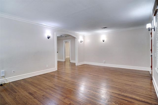 3201 Cockrell Avenue, Fort Worth, TX 76109