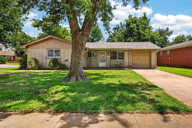 236 Southern Place, Edmond, OK 73013