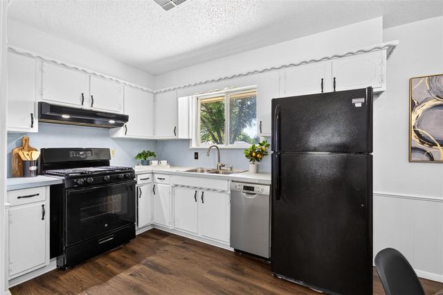 236 Southern Place, Edmond, OK 73013