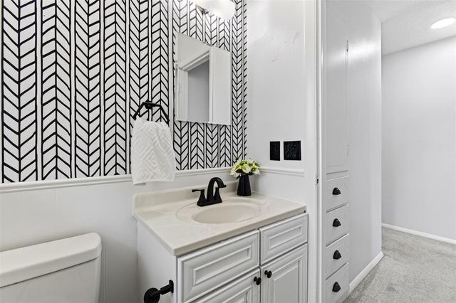 236 Southern Place, Edmond, OK 73013