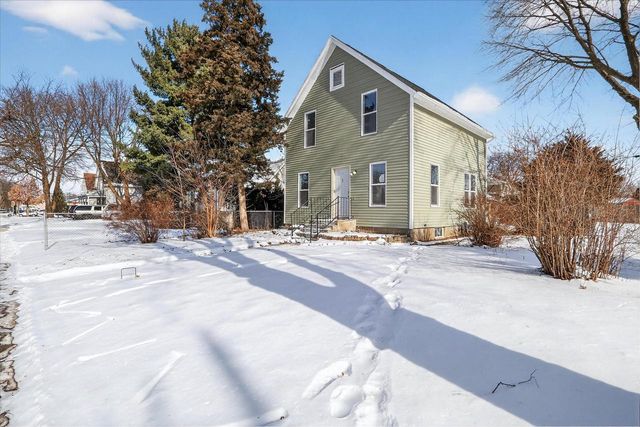 1019 Hackett Street, Beloit, WI 53511
