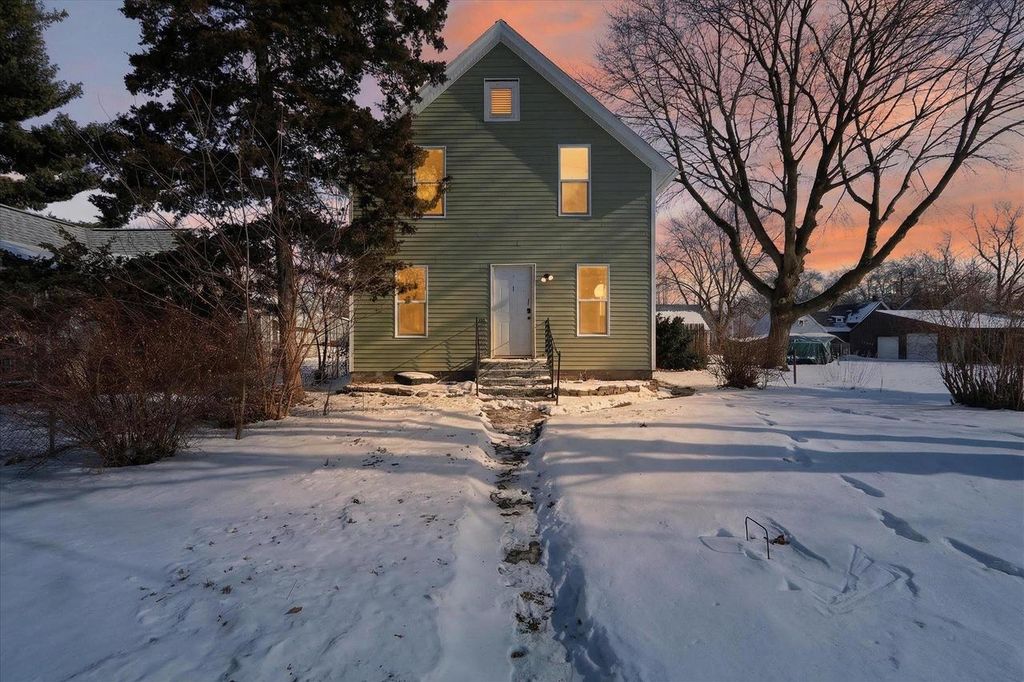 1019 Hackett Street, Beloit, WI 53511