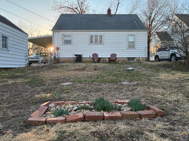 2240 SE Maryland AVE, Topeka, KS 66605