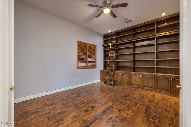 7421 Silver Palm Avenue, Las Vegas, NV 89117