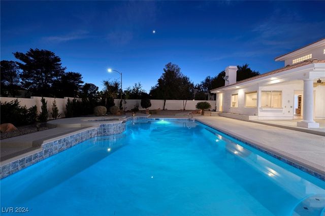 7421 Silver Palm Avenue, Las Vegas, NV 89117