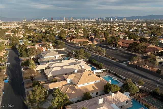 7421 Silver Palm Avenue, Las Vegas, NV 89117