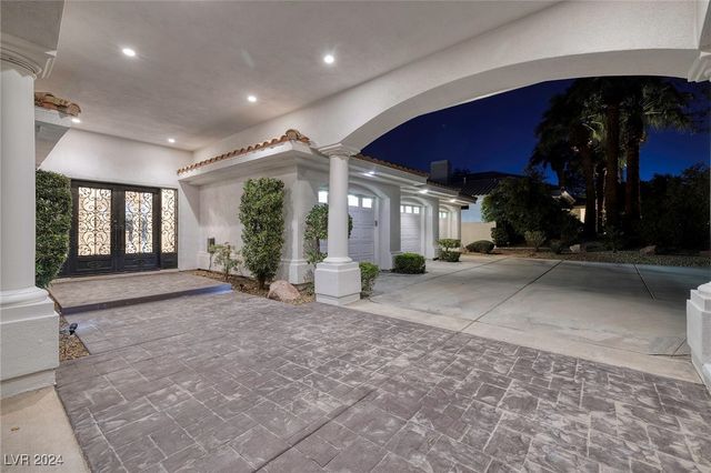 7421 Silver Palm Avenue, Las Vegas, NV 89117