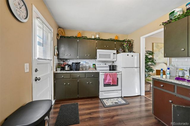5250 E Warren Avenue, Denver, CO 80222