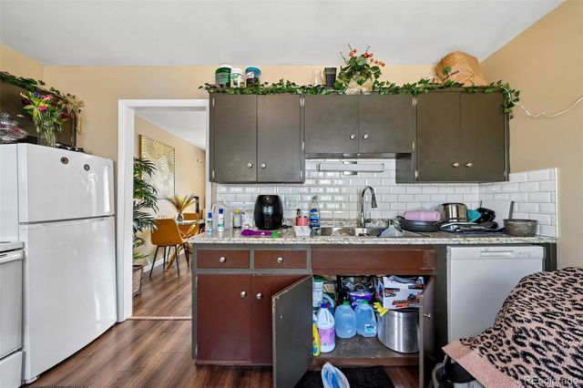 5250 E Warren Avenue, Denver, CO 80222
