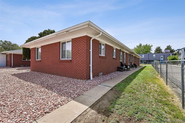 5250 E Warren Avenue, Denver, CO 80222