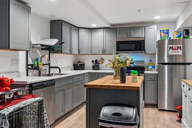 5250 E Warren Avenue, Denver, CO 80222