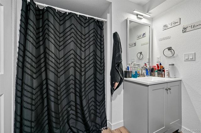 5250 E Warren Avenue, Denver, CO 80222