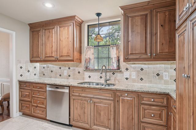 1026 Wood Hollow Lane, Burleson, TX 76028