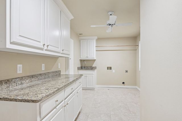 1026 Wood Hollow Lane, Burleson, TX 76028