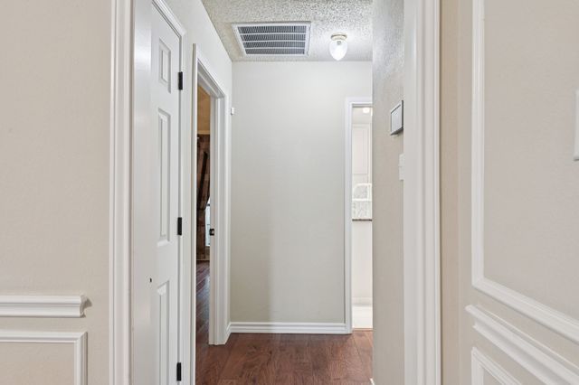 1026 Wood Hollow Lane, Burleson, TX 76028