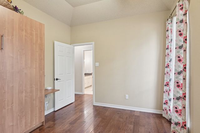 1026 Wood Hollow Lane, Burleson, TX 76028