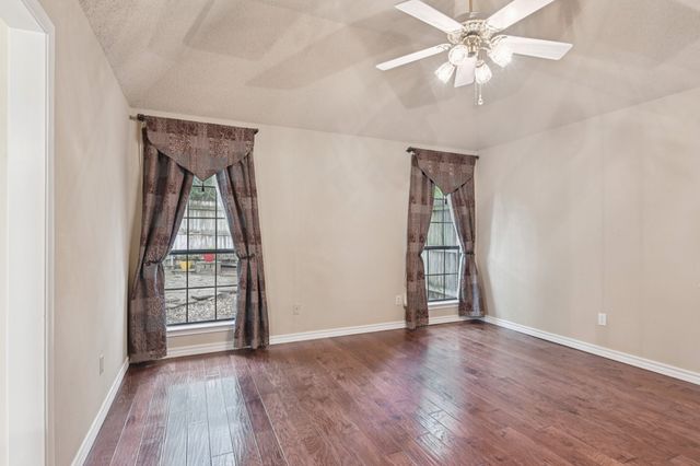 1026 Wood Hollow Lane, Burleson, TX 76028