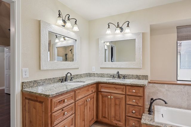 1026 Wood Hollow Lane, Burleson, TX 76028