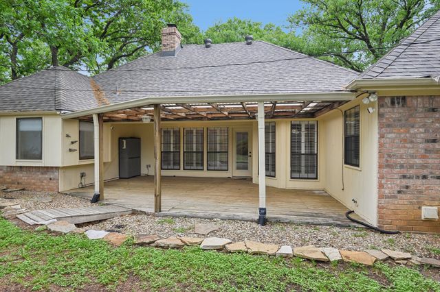 1026 Wood Hollow Lane, Burleson, TX 76028