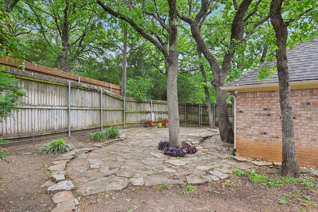 1026 Wood Hollow Lane, Burleson, TX 76028