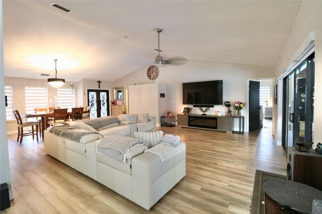 10859 NW 14th St, Coral Springs, FL 33071
