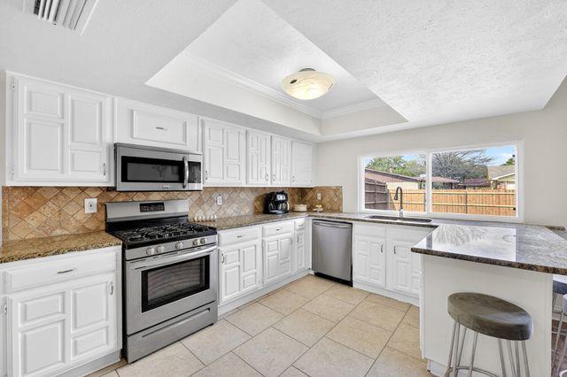 5057 Stanley Drive, The Colony, TX 75056