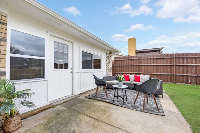 5057 Stanley Drive, The Colony, TX 75056