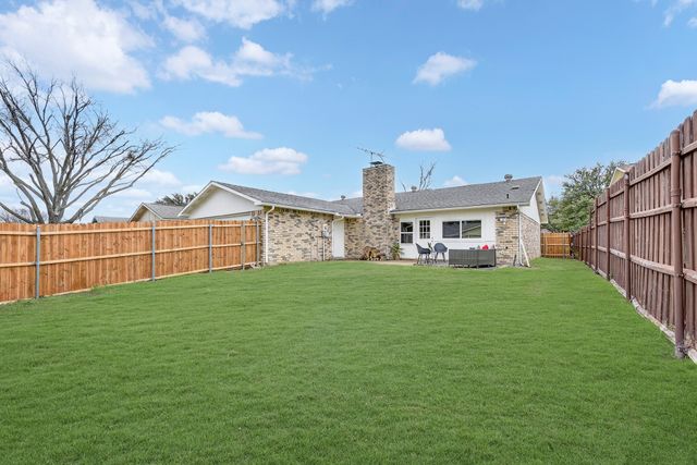 5057 Stanley Drive, The Colony, TX 75056