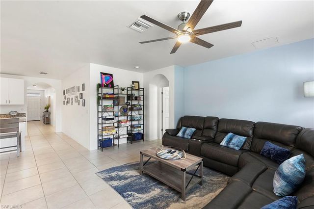 737 Hadley ST W, Naples, FL 34104