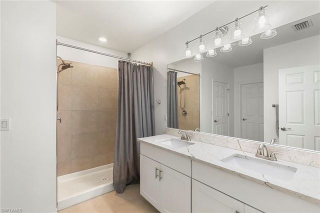 737 Hadley ST W, Naples, FL 34104