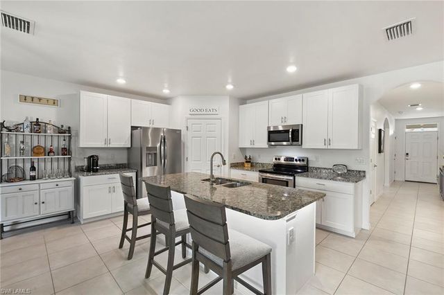 737 Hadley ST W, Naples, FL 34104