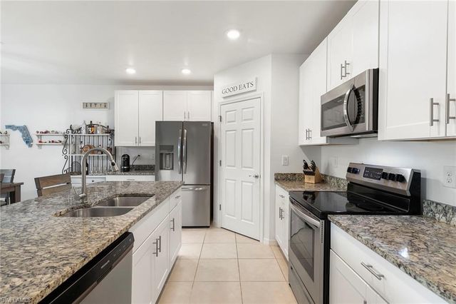 737 Hadley ST W, Naples, FL 34104