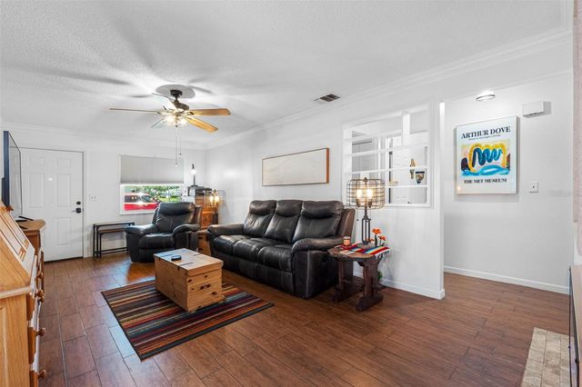 1150 ORANGE TREE CIRCLE E D, Palm Harbor, FL 34684