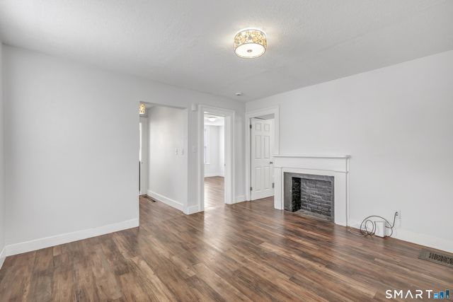 52 Beers Street 2nd Floor, New Haven, CT 06511