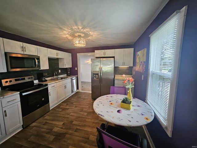 2701 S Weinbach Avenue, Evansville, IN 47714