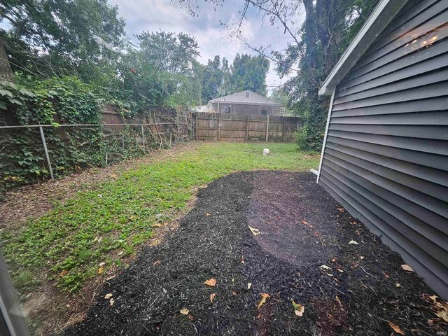 2701 S Weinbach Avenue, Evansville, IN 47714