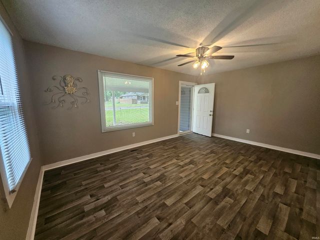2701 S Weinbach Avenue, Evansville, IN 47714