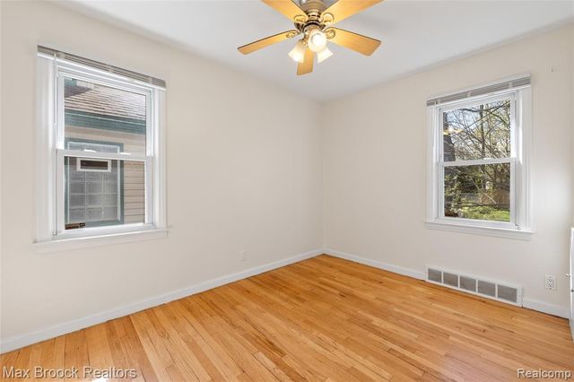 450 E Maplehurst Street, Ferndale, MI 48220