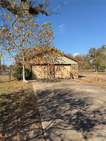 996 Carefree Drive, Victoria, TX 77905