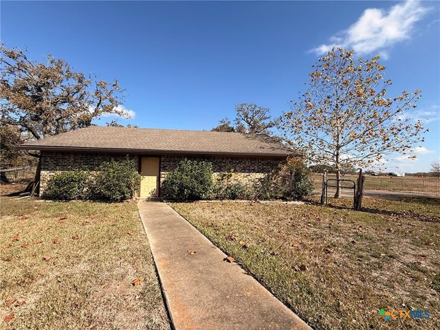 996 Carefree Drive, Victoria, TX 77905