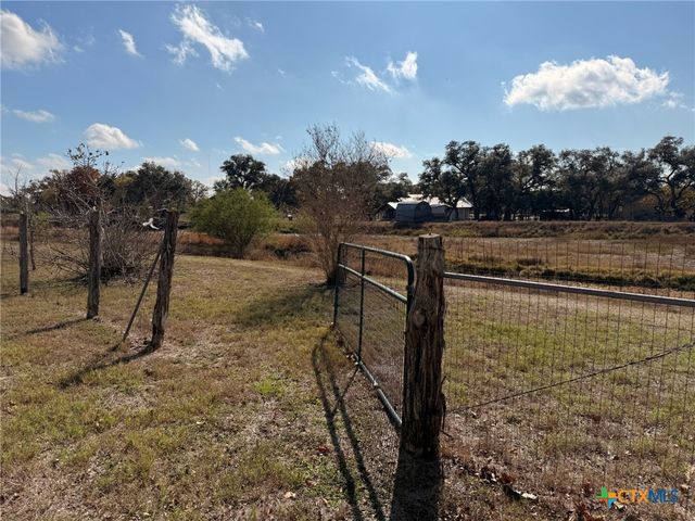 996 Carefree Drive, Victoria, TX 77905