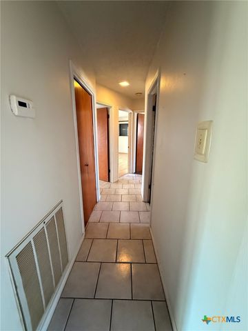 996 Carefree Drive, Victoria, TX 77905