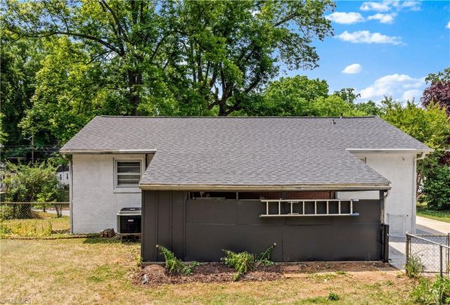 2357 Parkway Drive, Winston-salem, NC 27103