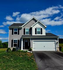 3 CLARKSFIELD DR, Duncannon, PA 17020