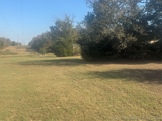 29279 S 27th Street East, Porum, OK 74455
