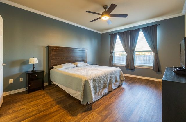 804 W Bend Boulevard, Burleson, TX 76028