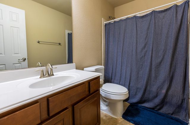 804 W Bend Boulevard, Burleson, TX 76028