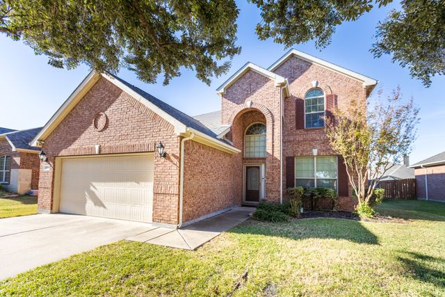 804 W Bend Boulevard, Burleson, TX 76028