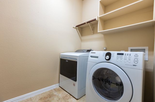 804 W Bend Boulevard, Burleson, TX 76028