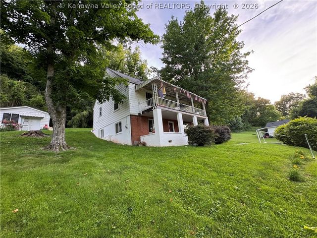 50 31st Square E, Nitro, WV 25143
